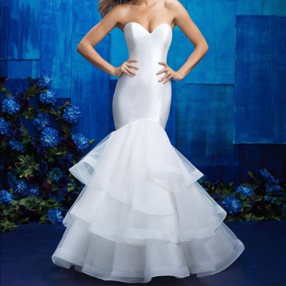 COPY - Allure 9416 Wedding Dress - Picture 3 of 4